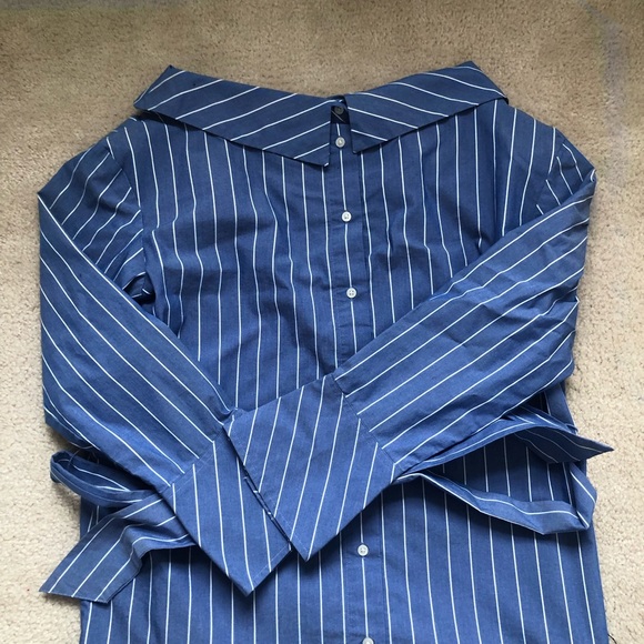 Banana Republic pinstripe backward button up - Picture 1 of 3
